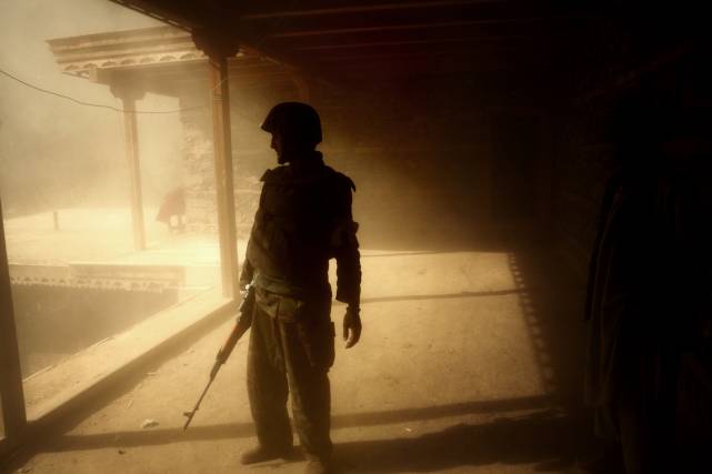 Immagine - Rif.: LUCCAdigitalPHOTOFest 2008 > Battle Company - Copyright Tim Hetherington